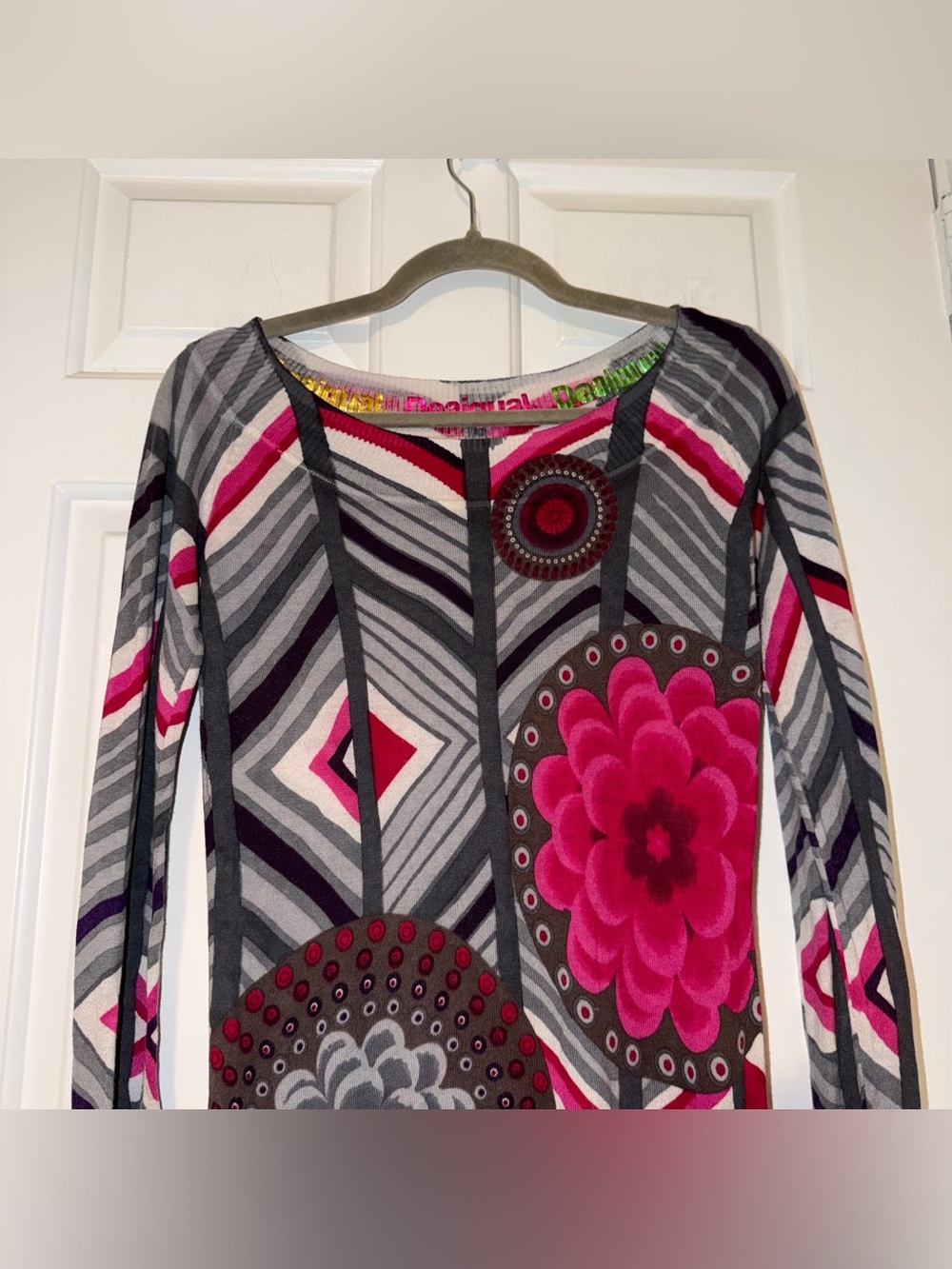 Desigual Long Sleeve Floral Geometric Knit Sweater Top Pink Gray L - Picture 5 of 13